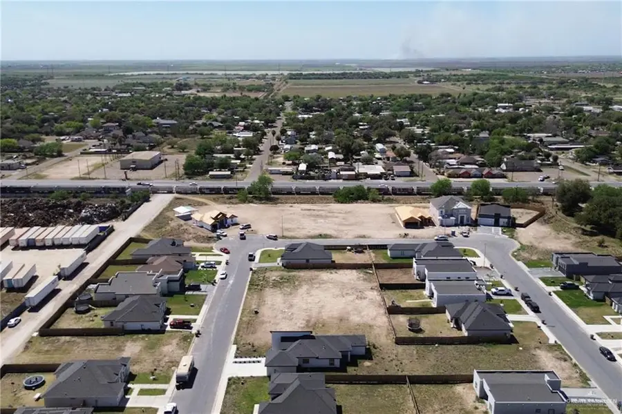 308 Catalina Avenue, Donna, TX 78537 - Image #2