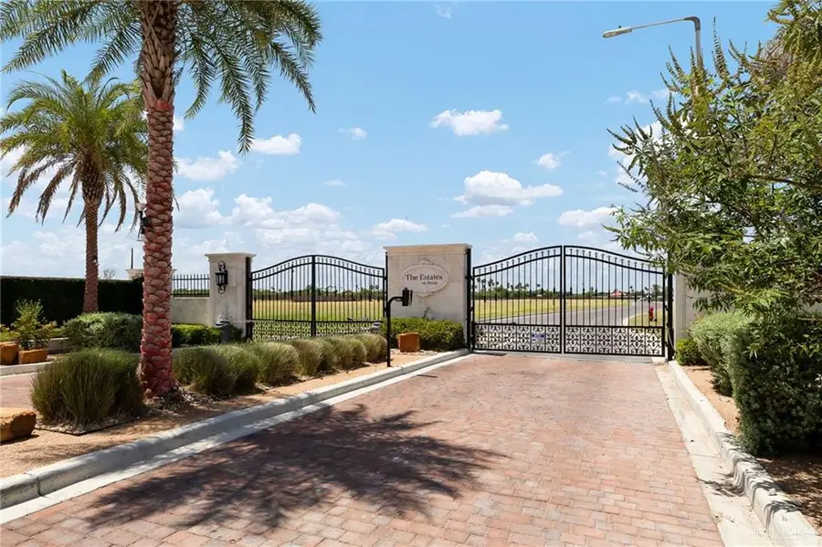 1215 E Chelsea Drive, Palmhurst, TX 78573 - Image #2