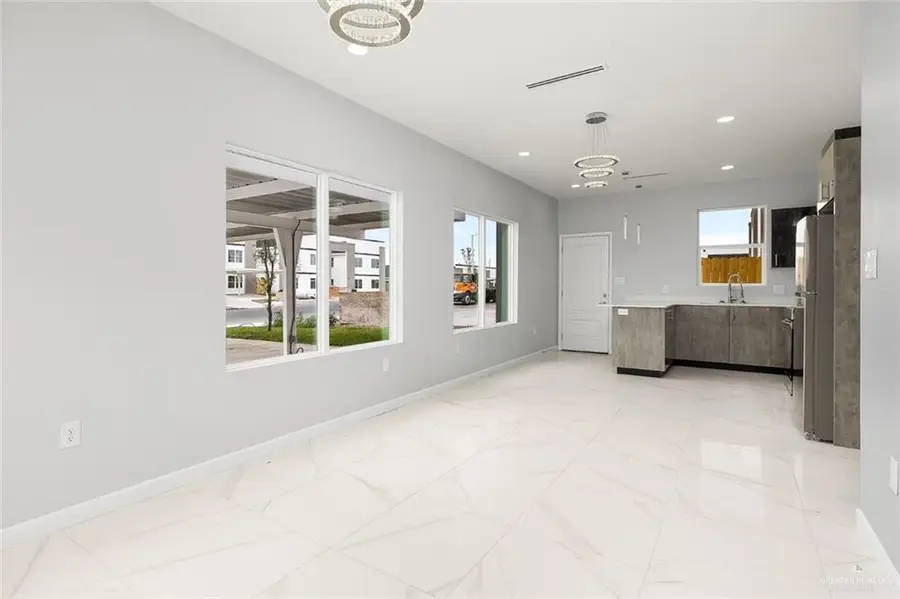 505 N Emerald Avenue, Edinburg, TX 78541 - Image #3