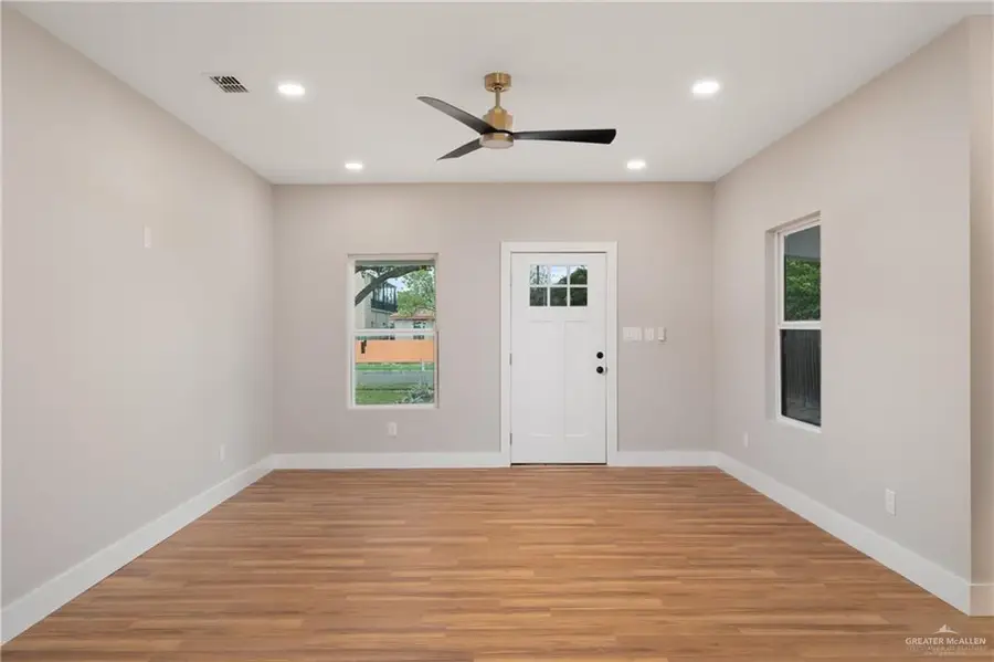 1004 N Francisco Avenue, Mission, TX 78572 - Image #2