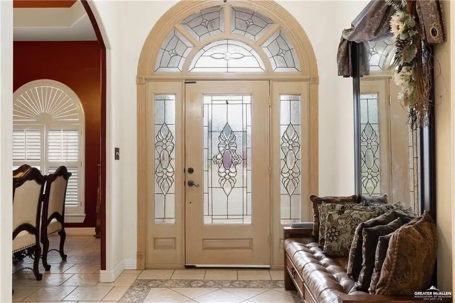 1906 W 41 1/2 Street W, Mission, TX 78573 - Image #2