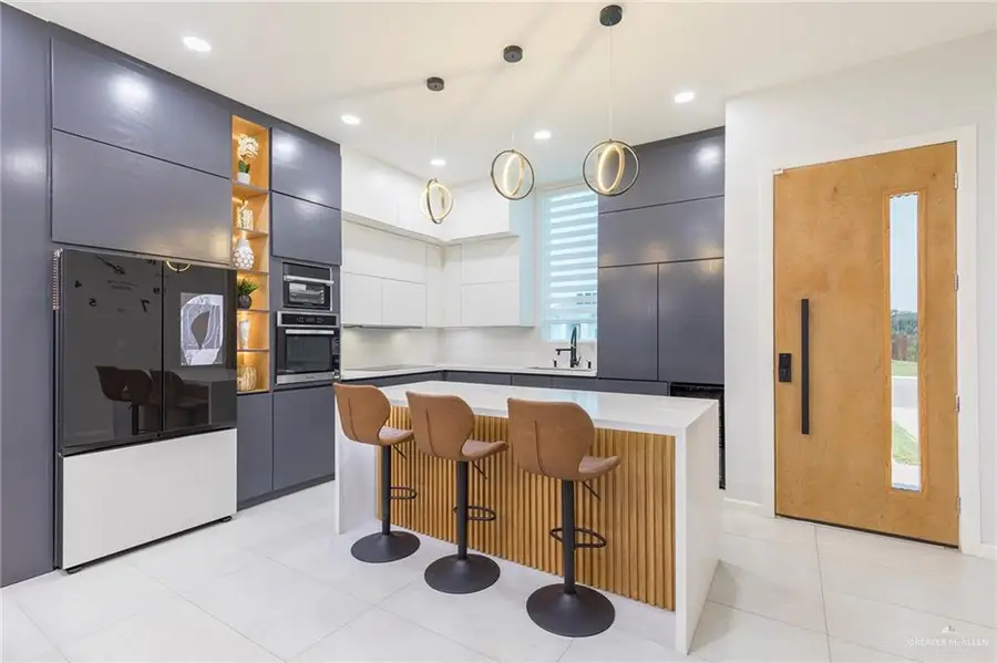 701 Santa Cecilia Street, Donna, TX 78537 - Image #2