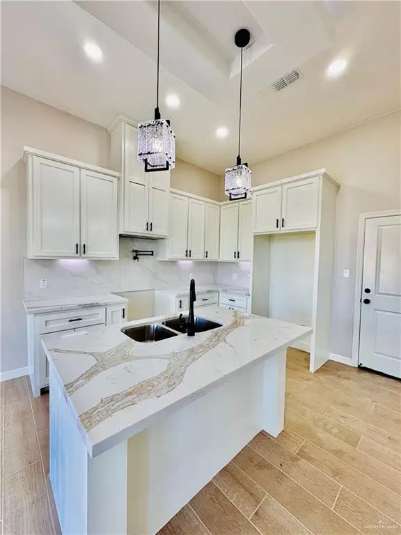 2409 E Sabinal Avenue, Hidalgo, TX 78503 - Image #3