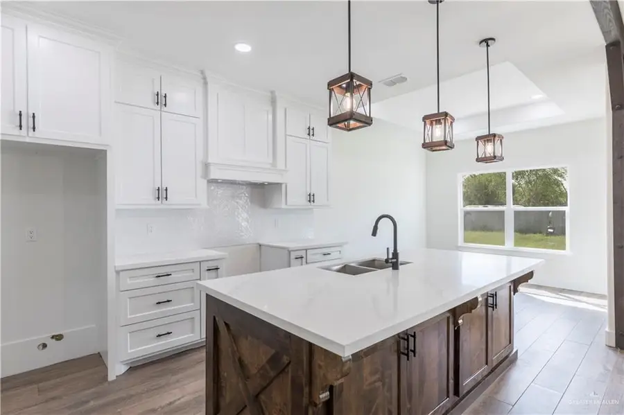 517 Tower Oak Drive, Alamo, TX 78516 - Image #3