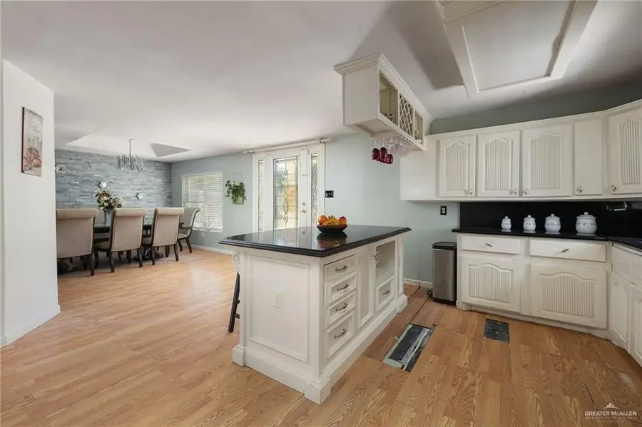 208 Aurora Road, Mission, TX 78572 - Image #3