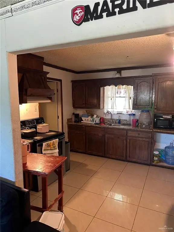129 E Chapin Street, Edinburg, TX 78541 - Image #2