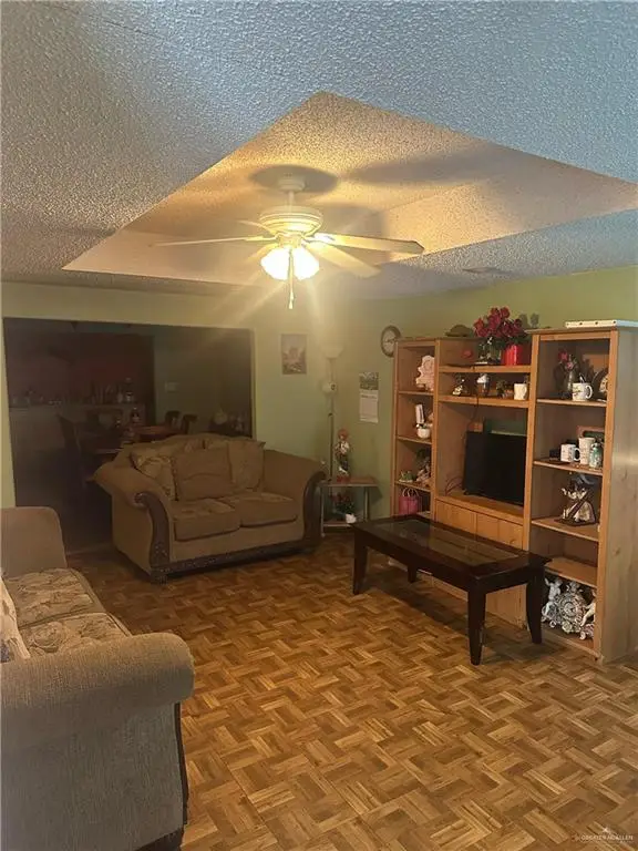 2117 Date Palm Avenue, McAllen, TX 78501 - Image #2