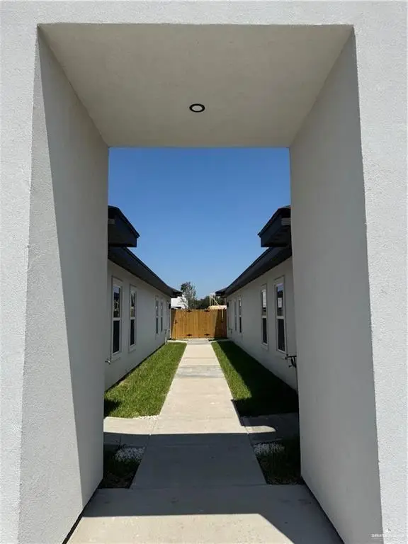 2101 Selena Street, Mission, TX 78572 - Image #2