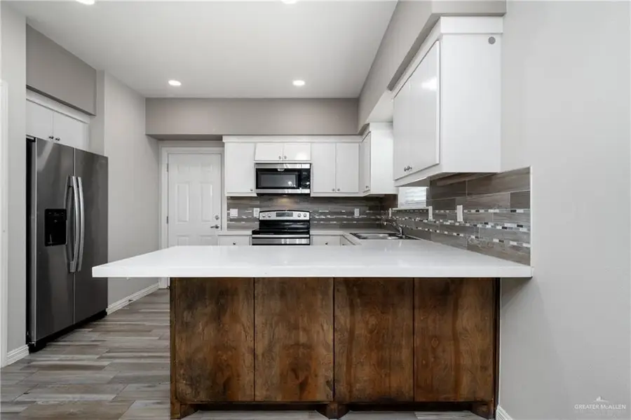 2100 W Taft Street, Weslaco, TX 78599 - #3