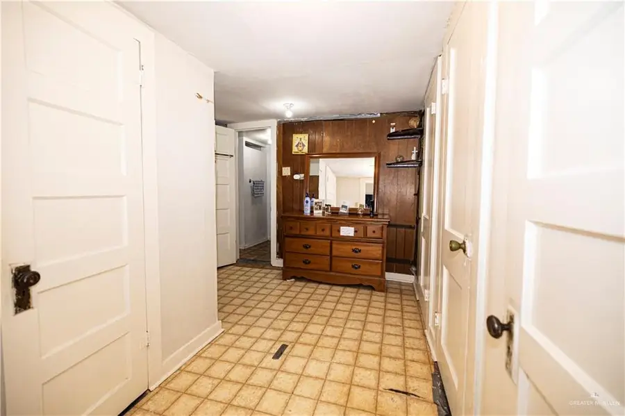 1555 W Saint Charles Street, Brownsville, TX 78520 - Image #2