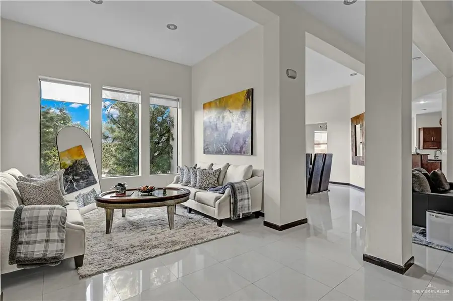 1010 Red River Street, Mission, TX 78572 - Image #3