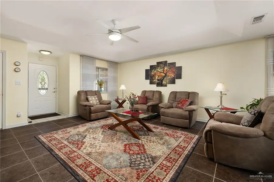 102 Aquarius Street, Mission, TX 78572 - Image #2