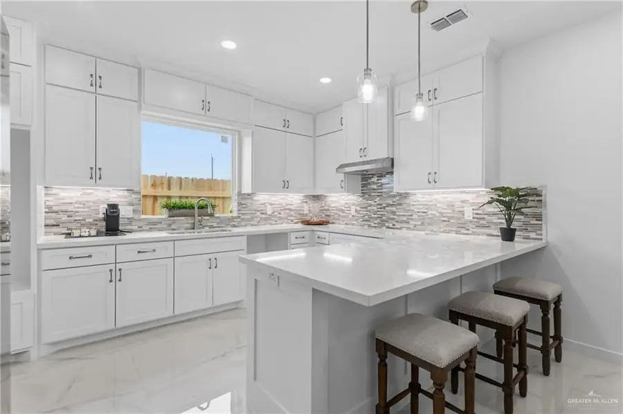5810 N 44th Lane, McAllen, TX 78504 - #3