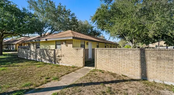1009 W Champion Street, Edinburg, TX 78539