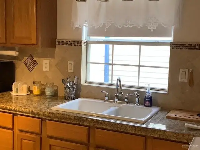 116 Whisper Meadows Lane #116, Donna, TX 78537 - Image #2