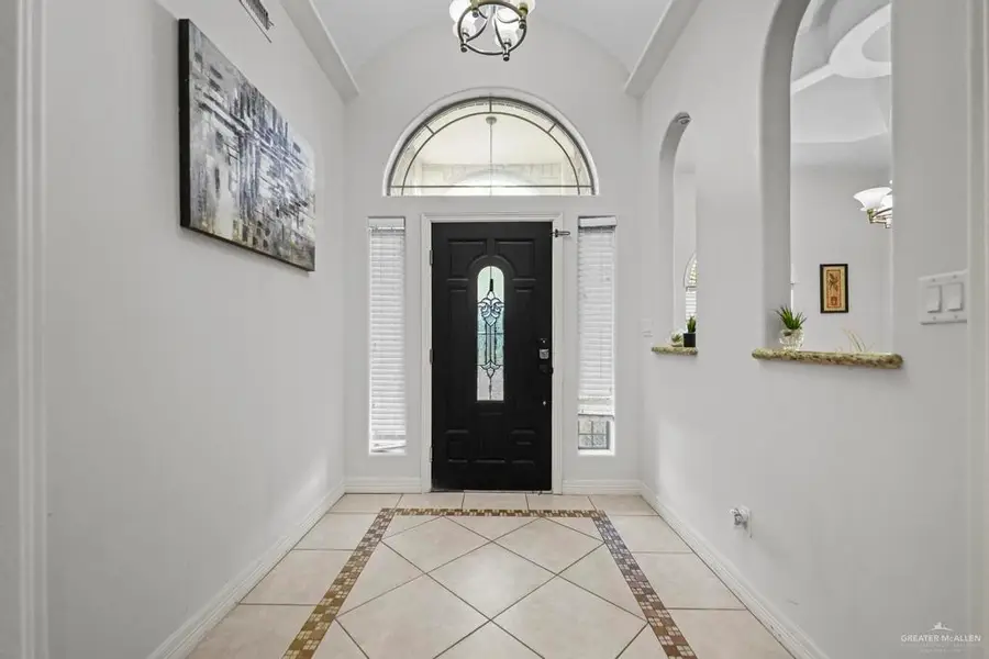 701 E Arapaho Avenue, Pharr, TX 78577 - Image #3