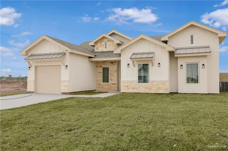309 Leon Avenue, Elsa, TX 78543 - Image #2