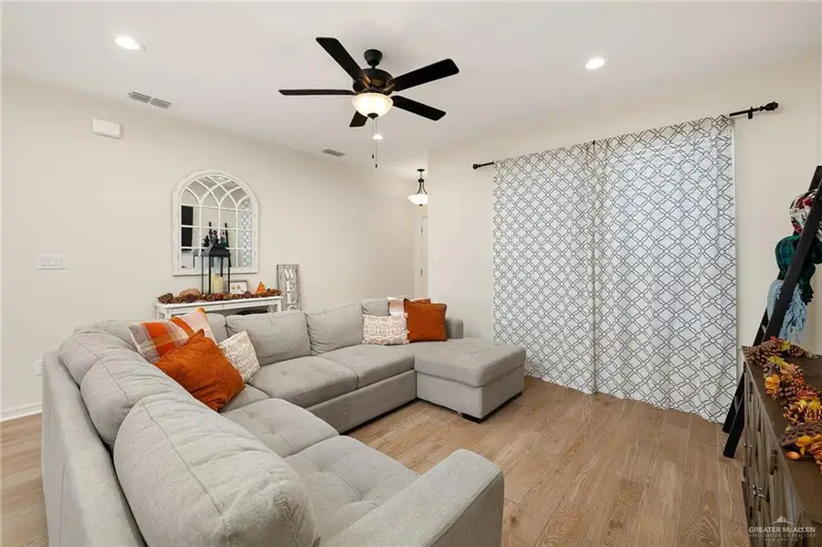 2702 N Rocky Rose Avenue, Edinburg, TX 78541 - Image #3