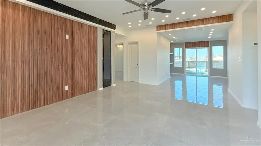 324 Coro Street, Donna, TX 78537 - Image #3