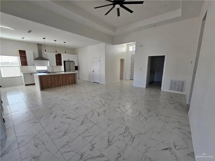 2200 N Revolution Street, Edinburg, TX 78541 - Image #3