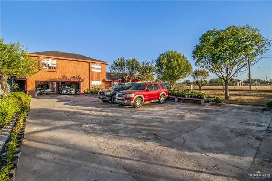 1000 N Mayberry Boulevard, Mission, TX 78573 - Image #3