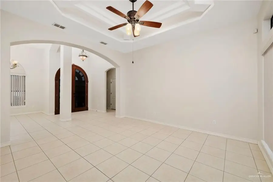 918 Loyola Drive, Edinburg, TX 78541 - Image #2