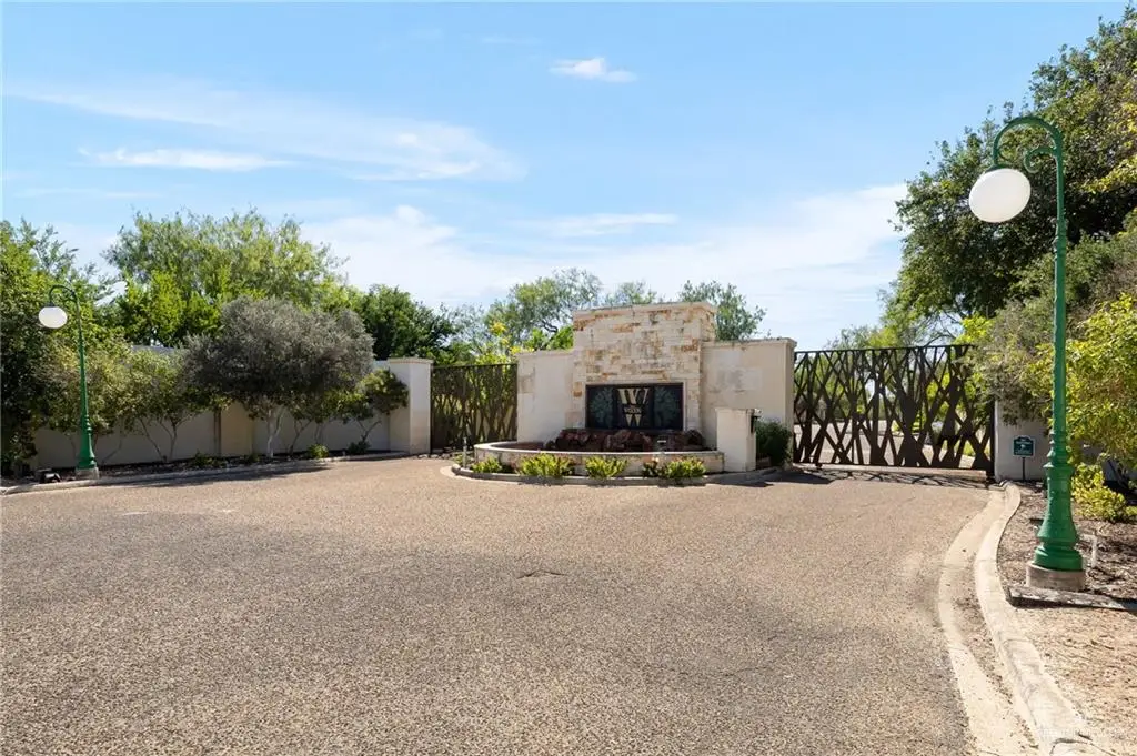 1514 Woods Street, Mission, TX 78572 - Image #1