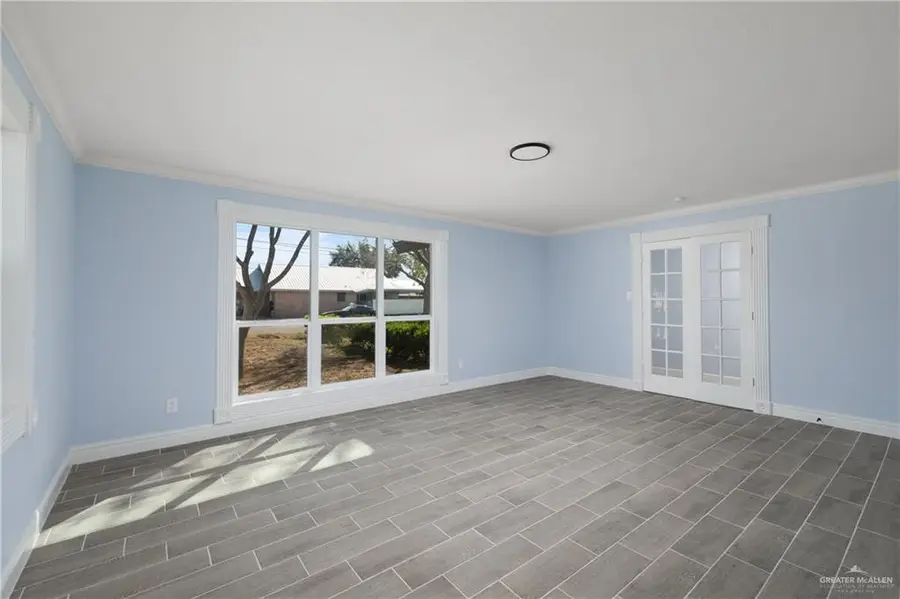 523 N 19th Avenue, Edinburg, TX 78541 - Image #2