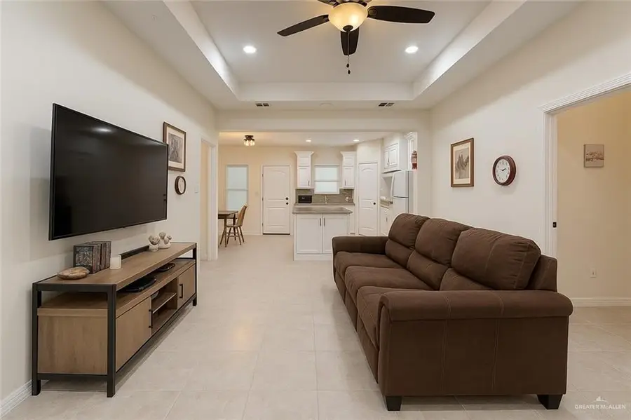 10724 N Sugar Bear Drive, Edinburg, TX 78541 - Image #2