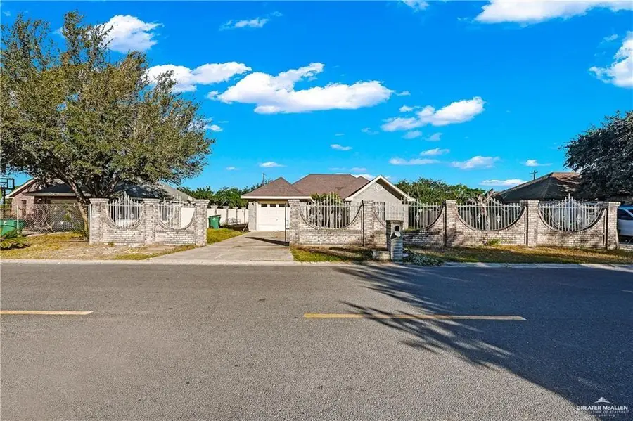 204 Silverado Drive E, Palmview, TX 78572 - Image #3