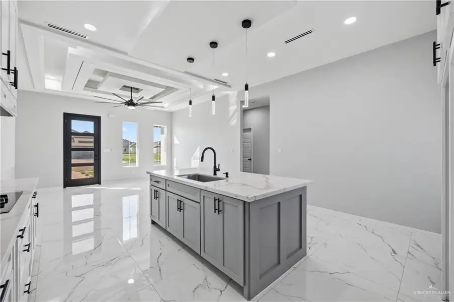 910 E 39th Street, San Juan, TX 78589 - Image #3