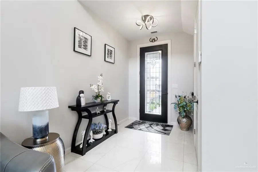 2215 Corales Street, Mission, TX 78573 - Image #2