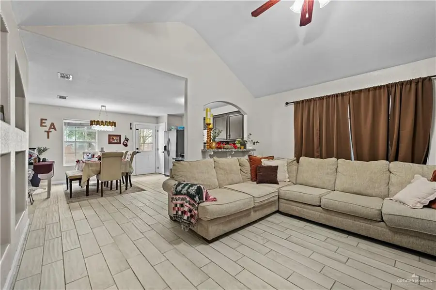 3903 Albanian Street, Edinburg, TX 78542 - Image #2