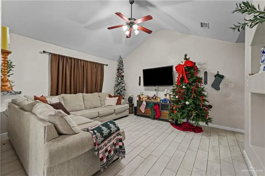 3903 Albanian Street, Edinburg, TX 78542 - Image #3