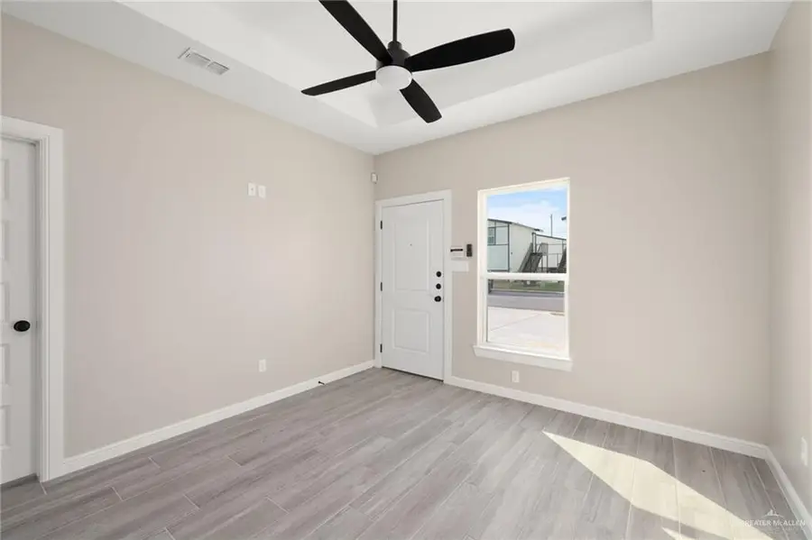 905 Crestview Street, Weslaco, TX 78599 - Image #3