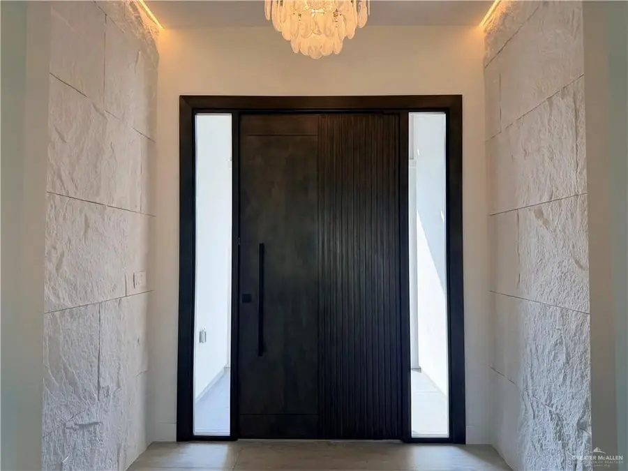 2717 E Bvlgari Drive, Edinburg, TX 78542 - Image #3