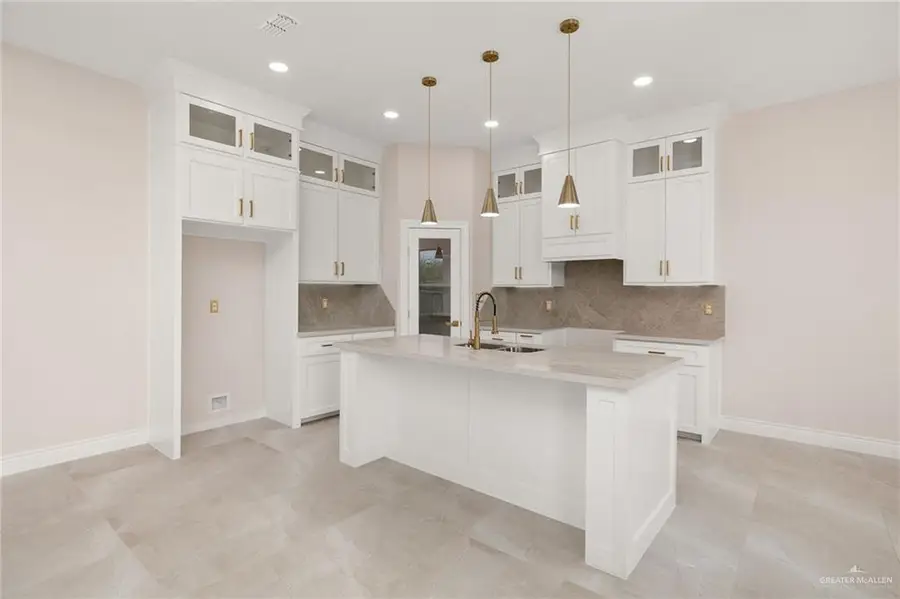 2513 Afortunado Avenue, Donna, TX 78537 - Image #2