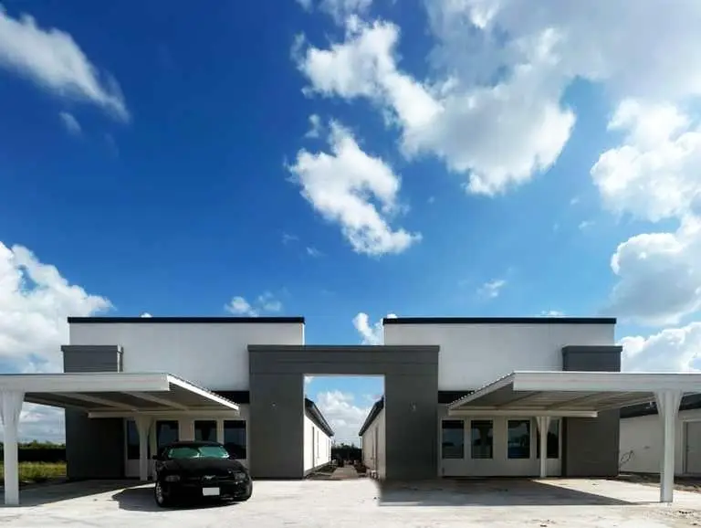 2409 S Hilltop Avenue, Edinburg, TX 78542 - Image #1