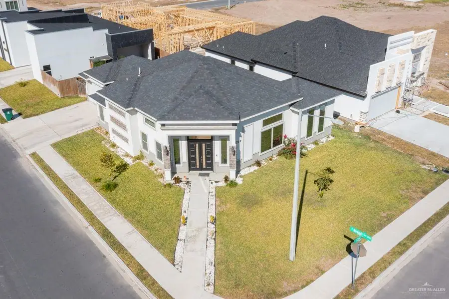 202 N 32nd Street, Hidalgo, TX 78539 - Image #2