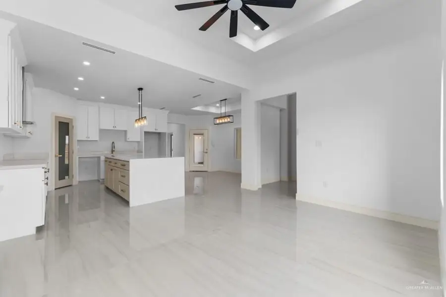 6999 Heritage Oaks Road, Brownsville, TX 78526 - Image #3