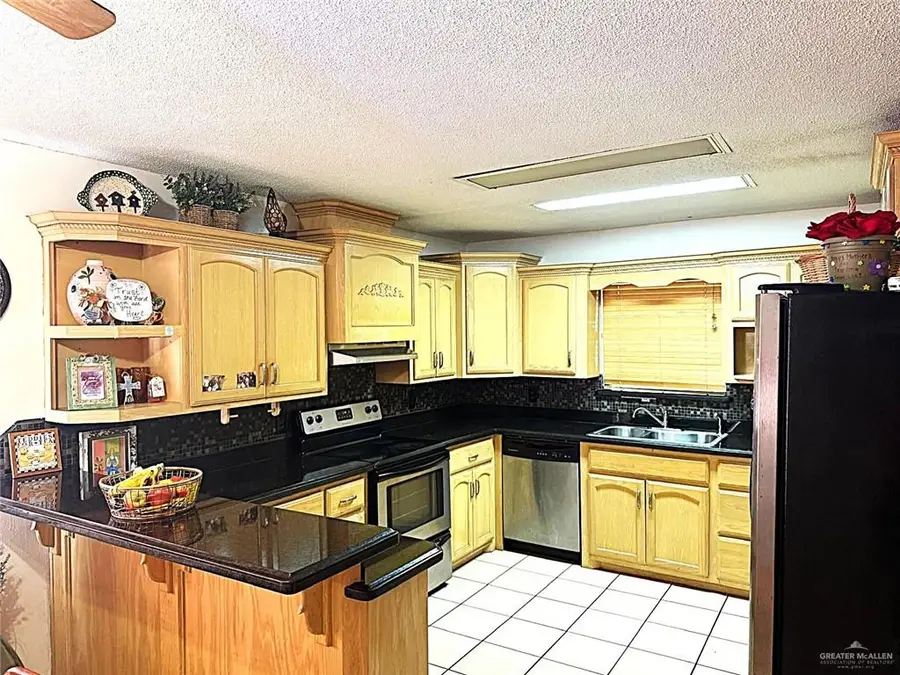 212 N 39th Street, McAllen, TX 78501 - Image #3