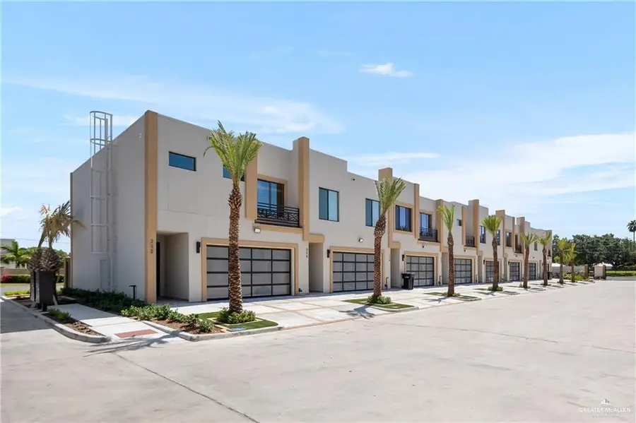 225 Canary Avenue, McAllen, TX 78504 - Image #2