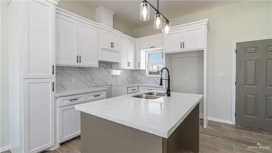 348 Merida Street, Donna, TX 78537 - Image #3