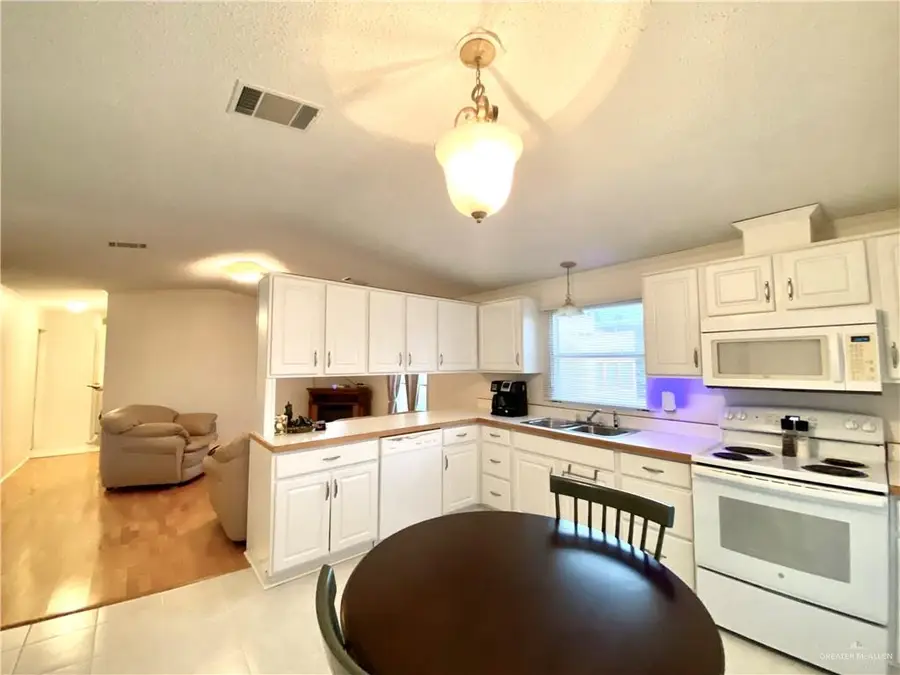 2500 E Bogey Drive, Mission, TX 78572 - Image #3