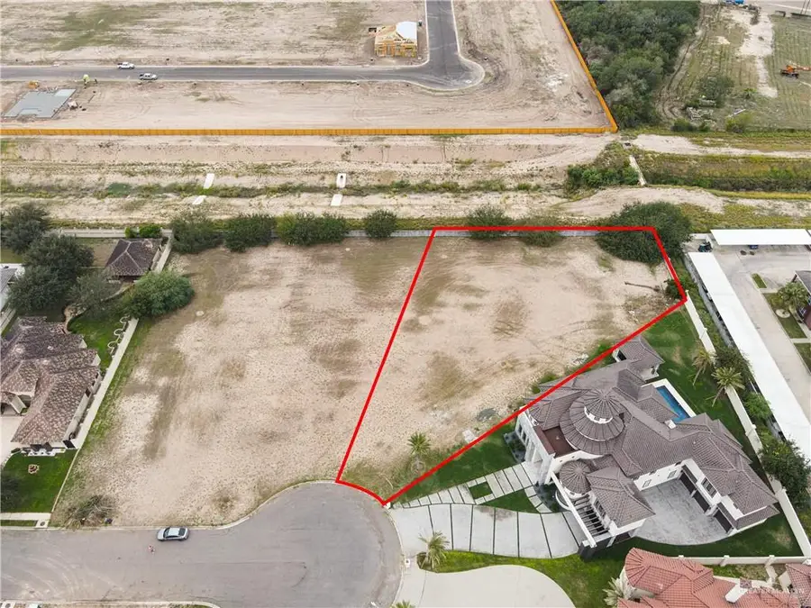 1002 Travis Street, Mission, TX 78572 - Image #2