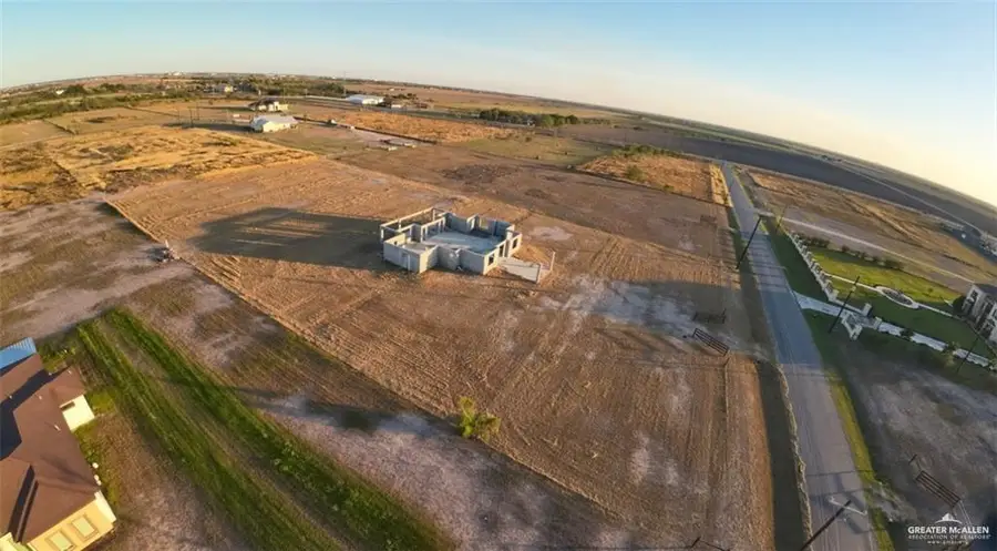 621 S J Hernandez Street, Weslaco, TX 78596 - Image #2