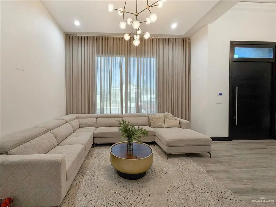 2202 Mirabelle Street, Mission, TX 78572 - Image #3