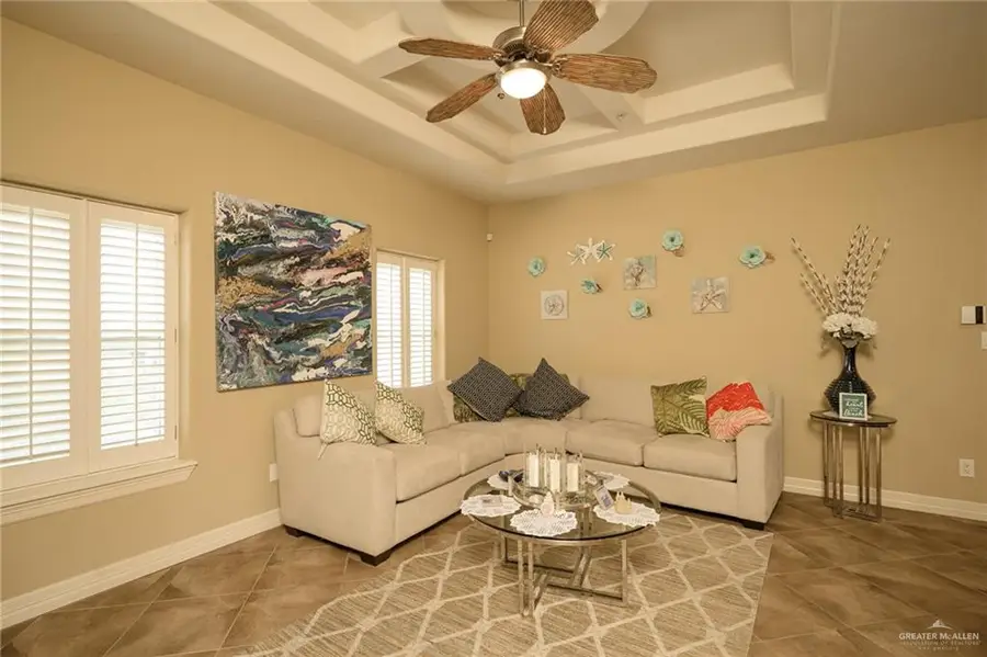 201 W Oleander Street #6, South Padre Island, TX 78597 - Image #2