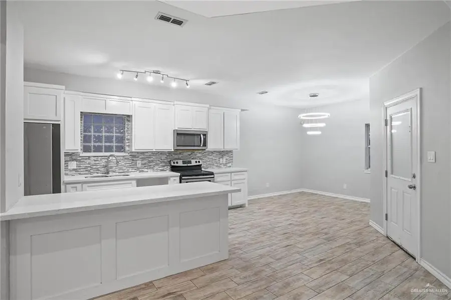 3204 Black Oak Lane, Mission, TX 78573 - Image #3