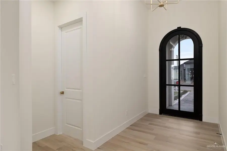 4105 Carol Lane, Edinburg, TX 78542 - Image #2